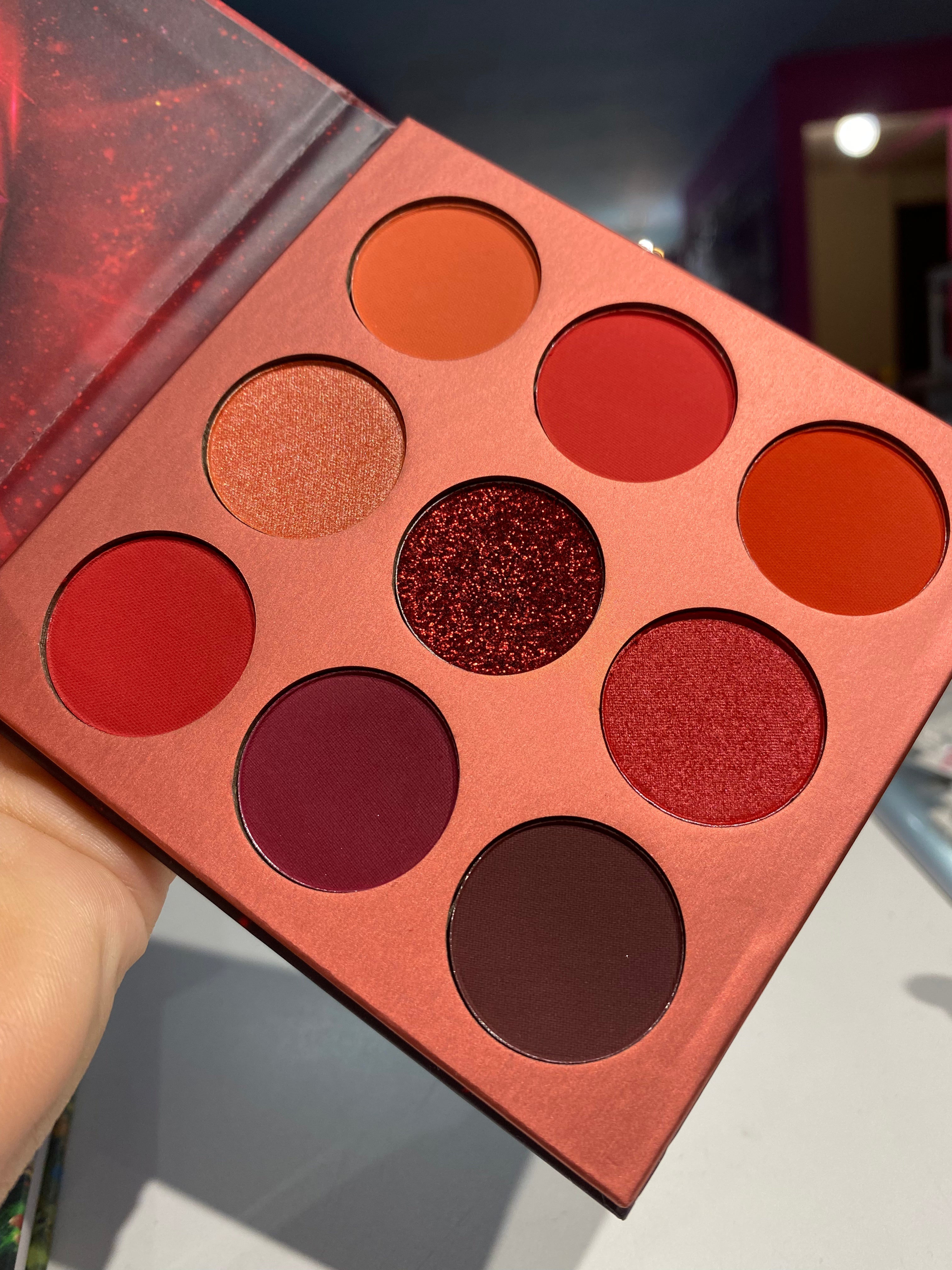 Docolor Gems Stone Red Eyeshadow Palette