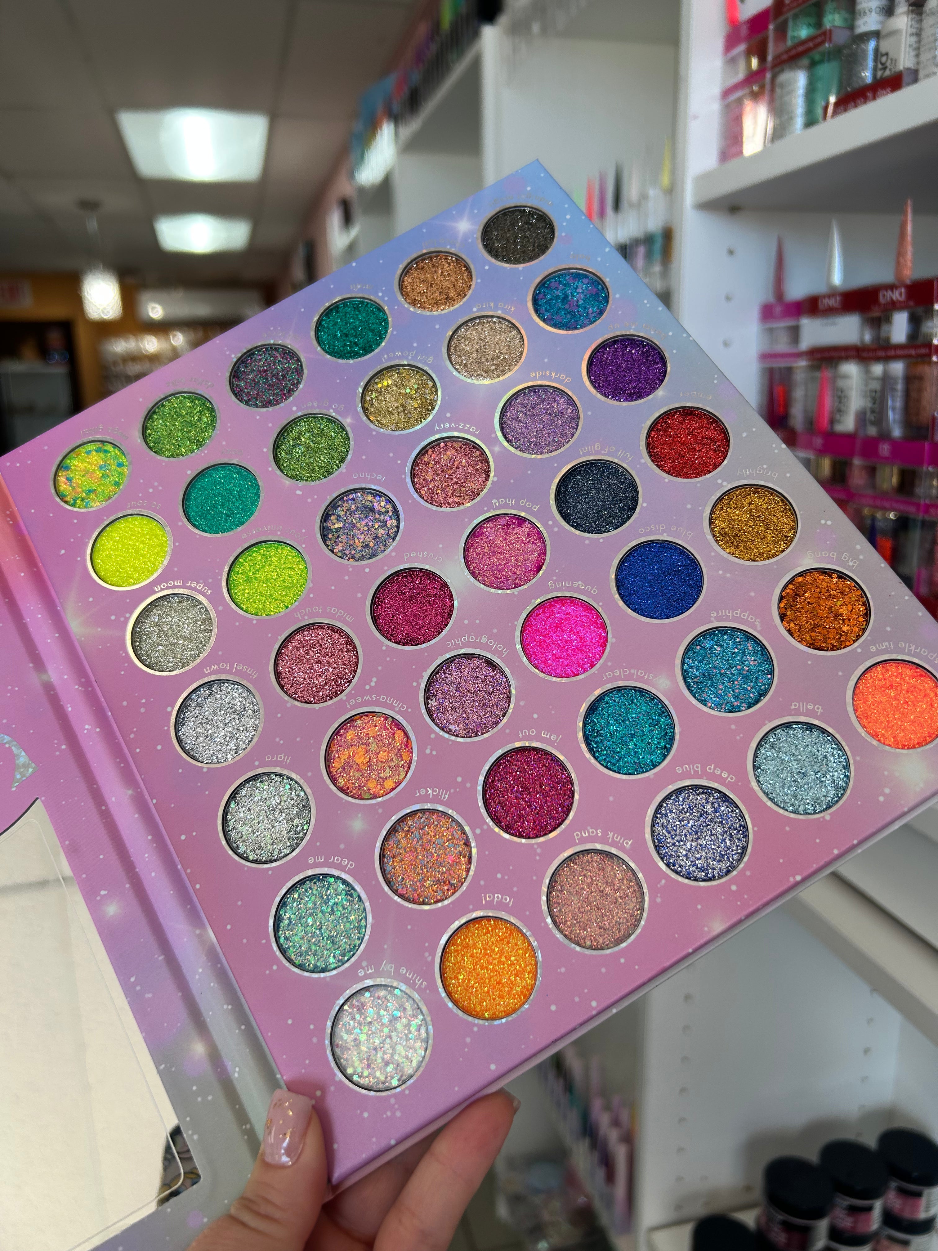 Malibu Glitz Glitter Eyeshadow palette